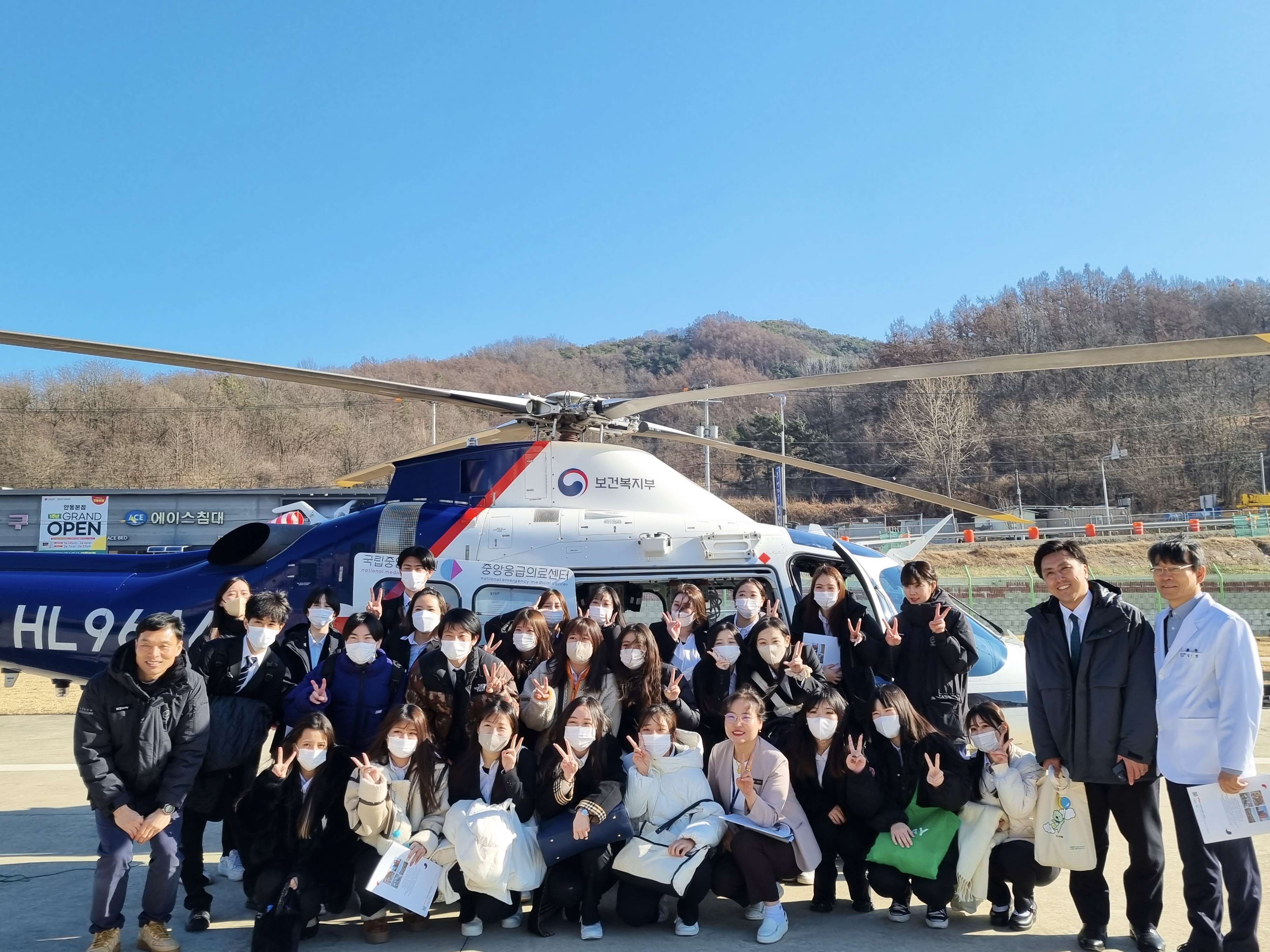 일본 낙화회 산하 후생학교 간호학생 안동병원 방문이미지 02