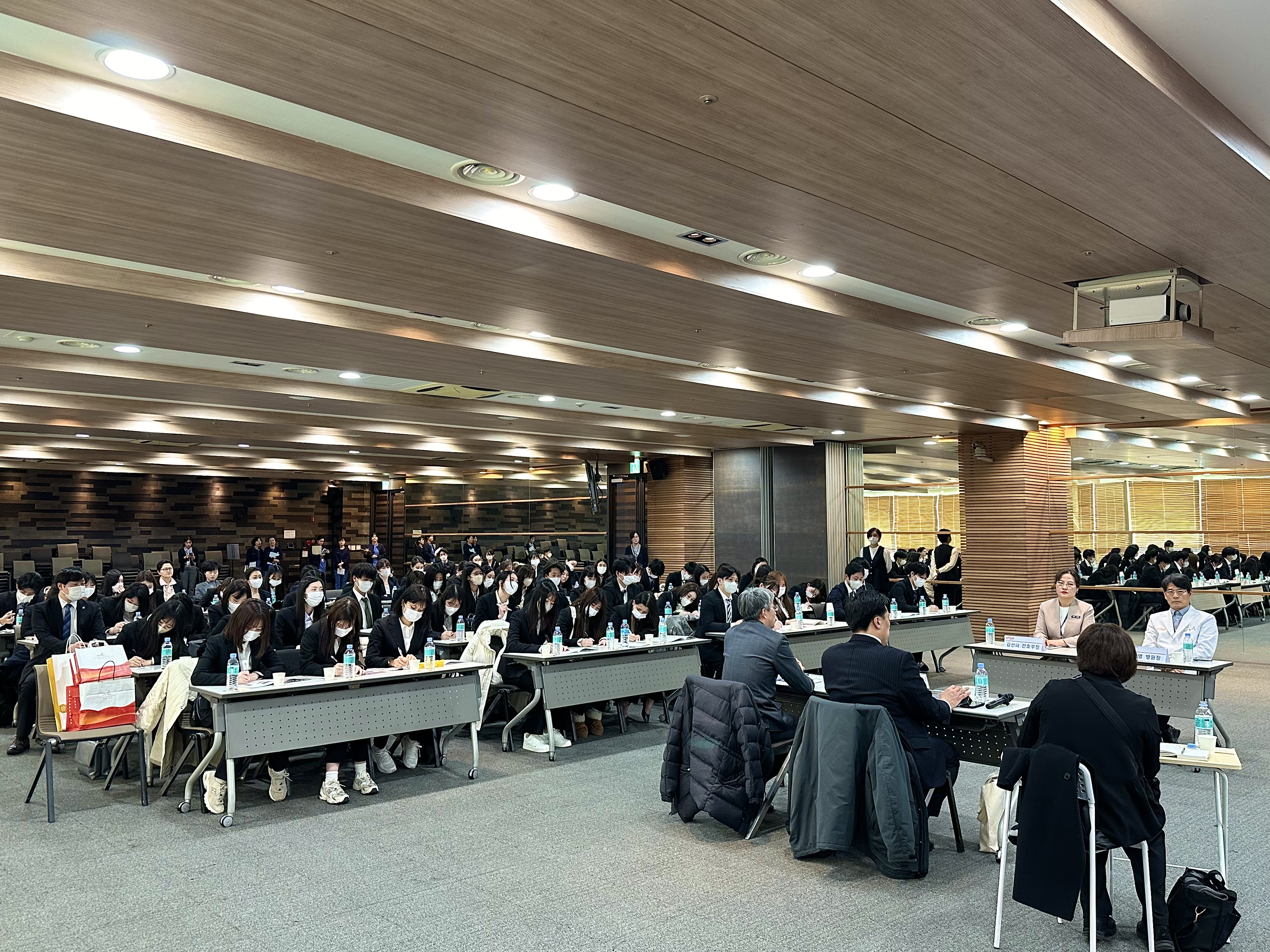 일본 낙화회 산하 후생학교 간호학생 안동병원 방문이미지 04